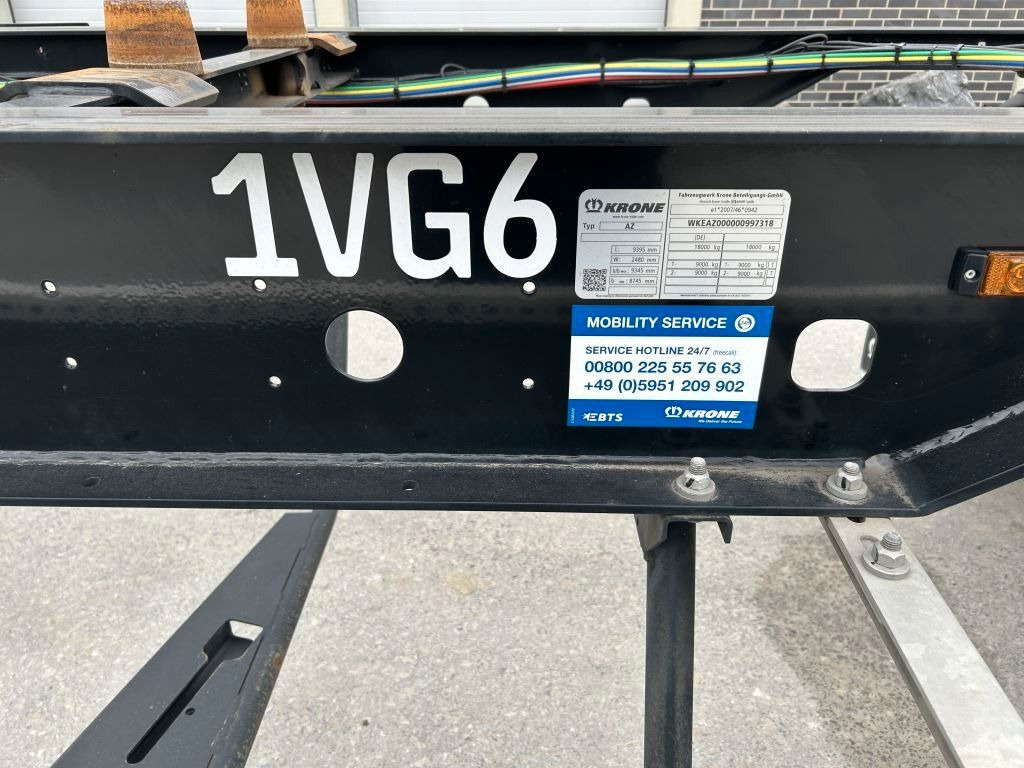 Krone 2 Achswechselfahrgestell, Typ: AZW 18 eL3B9 - Pótkocsi cserefelépítményes: 3 kép. Krone 2 Achswechselfahrgestell, Typ: AZW 18 eL3B9 - Pótkocsi cserefelépítményes: 3 kép.