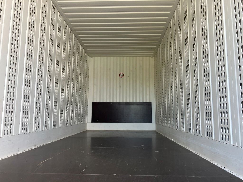 Krone Wechselbrücke Koffer - Doboz felépitmény: 5 kép. Krone Wechselbrücke Koffer - Doboz felépitmény: 5 kép.