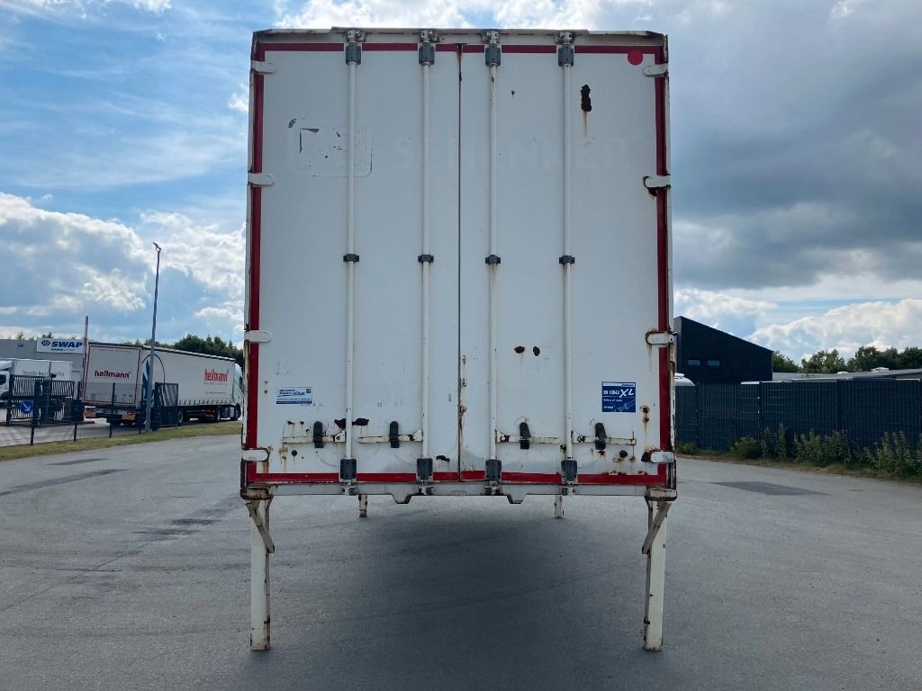 Krone Wechselbrücke Koffer - Doboz felépitmény: 4 kép. Krone Wechselbrücke Koffer - Doboz felépitmény: 4 kép.