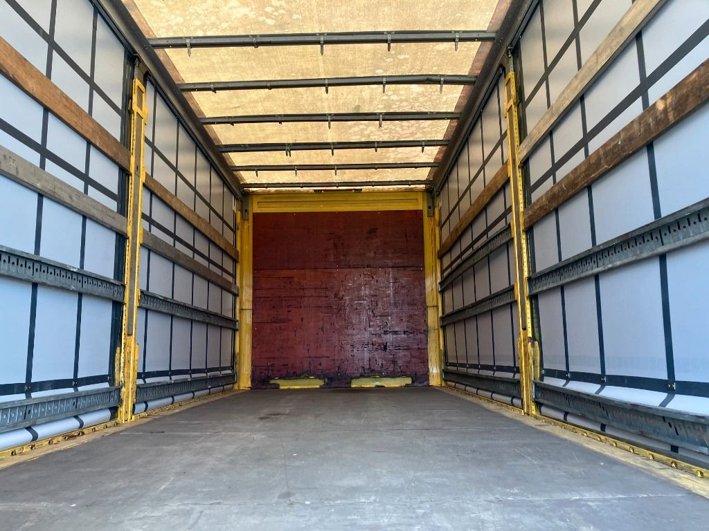 Krone Wechselbrücke Plane - Ponyvás felépítmény: 5 kép. Krone Wechselbrücke Plane - Ponyvás felépítmény: 5 kép.