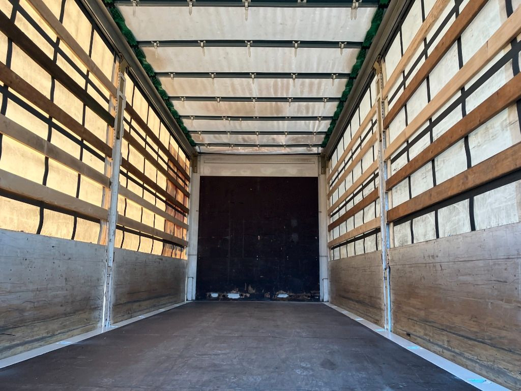 Krone Wechselbrücke Plane - Ponyvás felépítmény: 5 kép. Krone Wechselbrücke Plane - Ponyvás felépítmény: 5 kép.