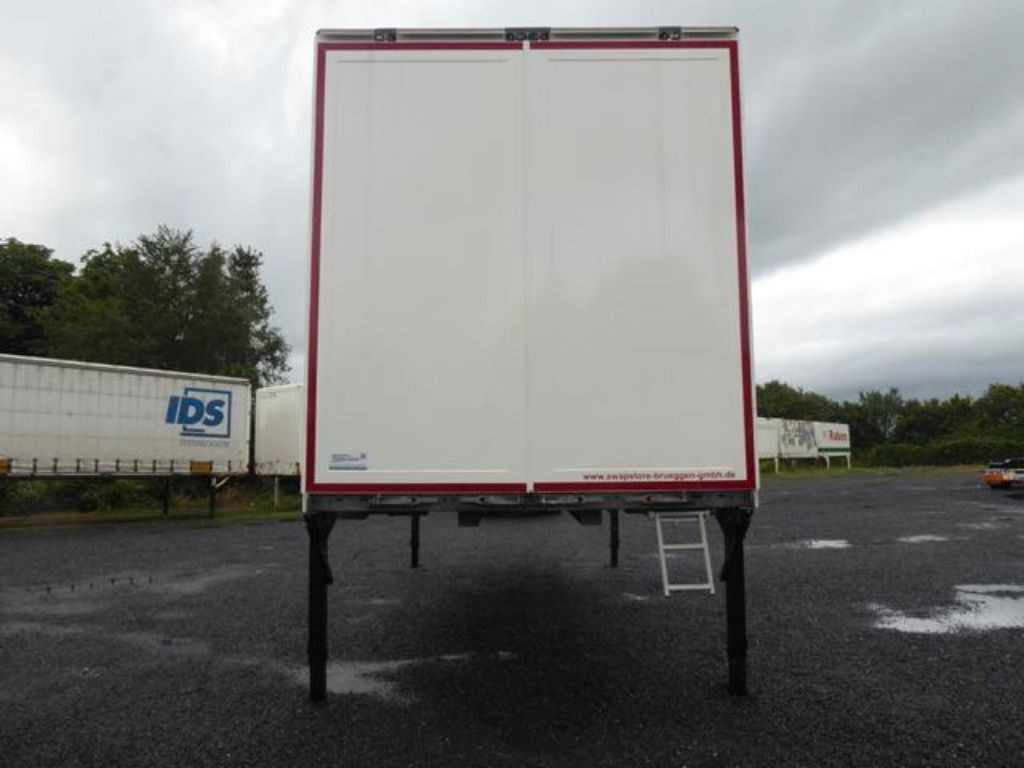 Sommer Combi Box - Ponyvás felépítmény: 4 kép. Sommer Combi Box - Ponyvás felépítmény: 4 kép.