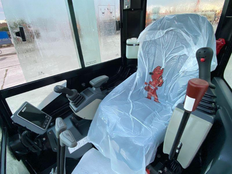 Sany SY26U - Minikotró: 5 kép. Sany SY26U - Minikotró: 5 kép.