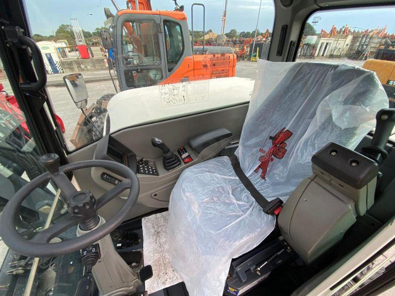 Terex TW95 - Gumikerekes kotró: 5 kép. Terex TW95 - Gumikerekes kotró: 5 kép.