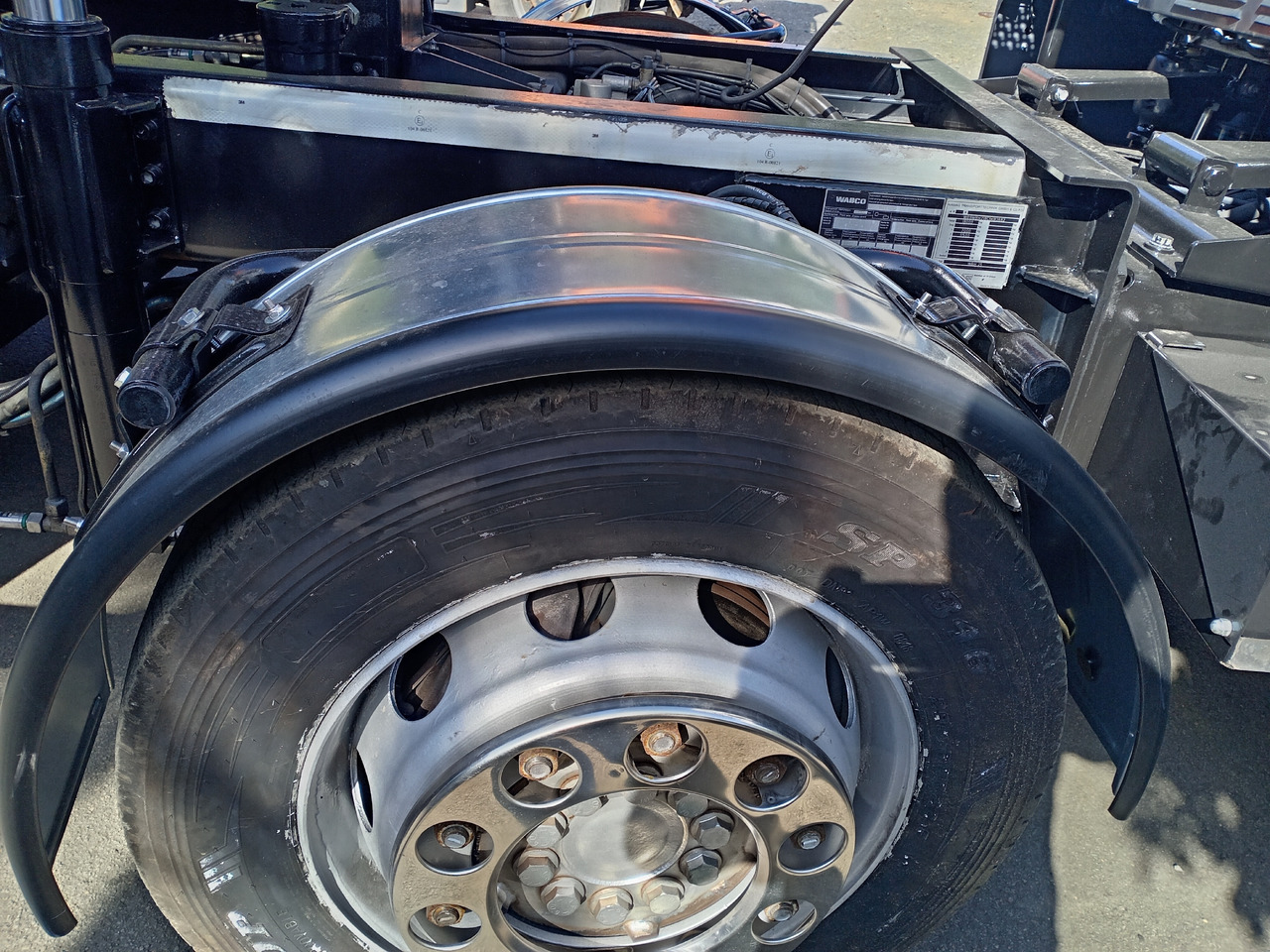 Kamag Wiesel WBH 25/ KB3682 - Cserefelépítményes teherautó: 4 kép. Kamag Wiesel WBH 25/ KB3682 - Cserefelépítményes teherautó: 4 kép.