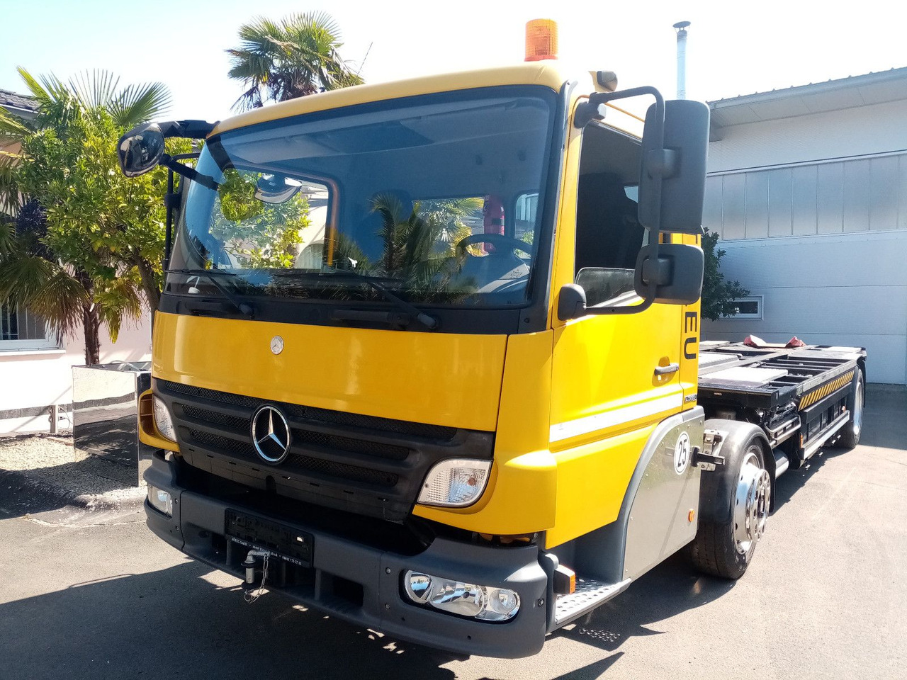 Mercedes-Benz Kamag Mercedes-Benz Kamag/Wiesel/WBH/KB3886/mit Garantie - Cserefelépítményes teherautó: 1 kép. Mercedes-Benz Kamag Mercedes-Benz Kamag/Wiesel/WBH/KB3886/mit Garantie - Cserefelépítményes teherautó: 1 kép.
