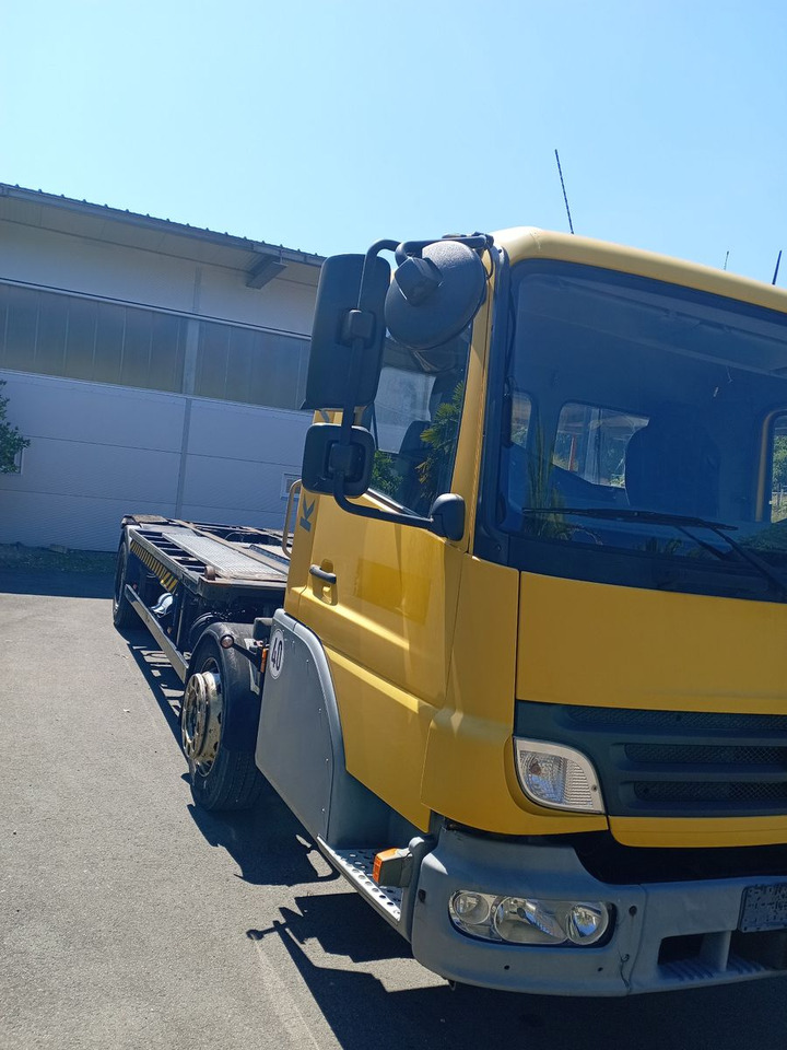 Mercedes-Benz Kamag / Wiesel / WBH25 / KB3237 - Cserefelépítményes teherautó: 3 kép. Mercedes-Benz Kamag / Wiesel / WBH25 / KB3237 - Cserefelépítményes teherautó: 3 kép.