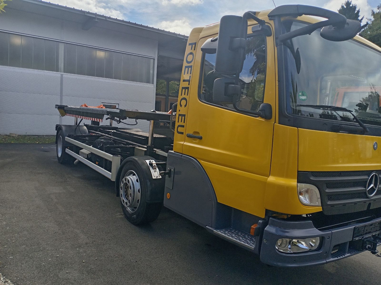 Mercedes-Benz Kamag Wiesel / WBH25 / KB3793 / mit Ganrantie - Cserefelépítményes teherautó: 3 kép. Mercedes-Benz Kamag Wiesel / WBH25 / KB3793 / mit Ganrantie - Cserefelépítményes teherautó: 3 kép.