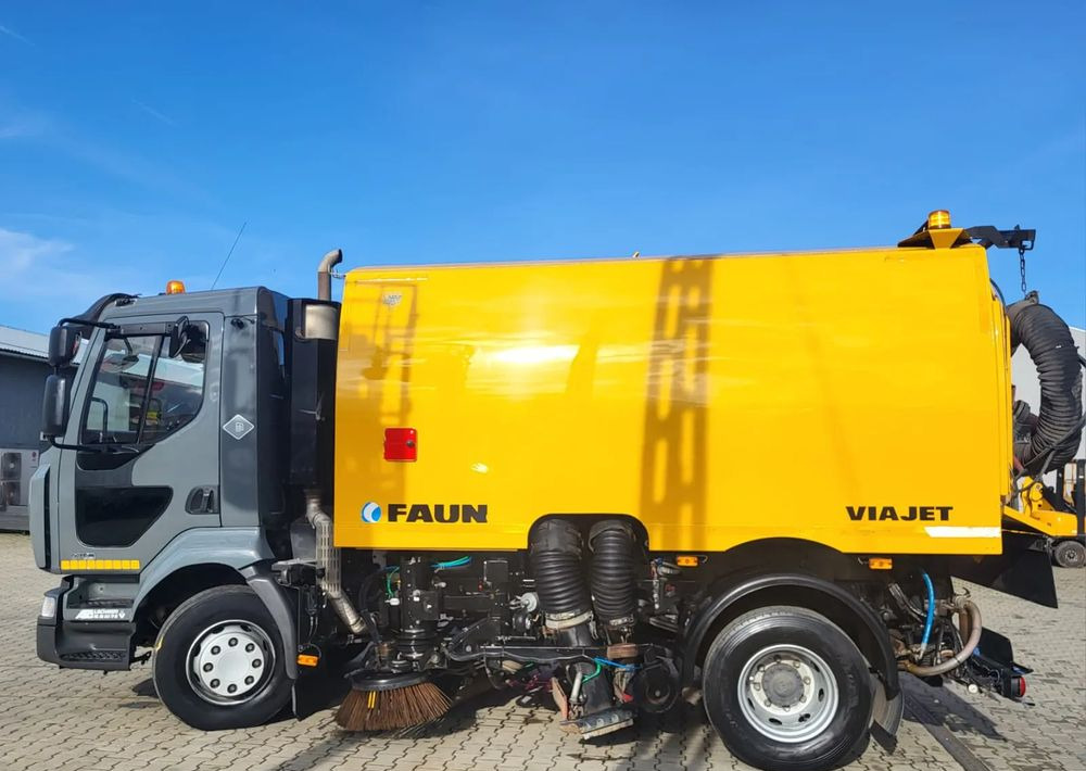 Renault Midlum - Szemetesautó: 3 kép. Renault Midlum - Szemetesautó: 3 kép.