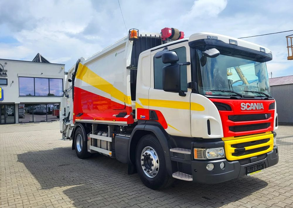 Scania P320 - Szemetesautó: 2 kép. Scania P320 - Szemetesautó: 2 kép.