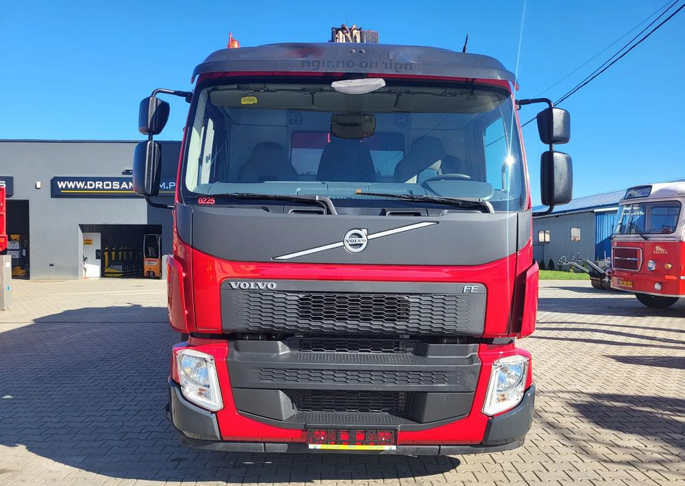 Volvo FE 280 4x2 śmieciarka EURO VI - Szemetesautó: 3 kép. Volvo FE 280 4x2 śmieciarka EURO VI - Szemetesautó: 3 kép.