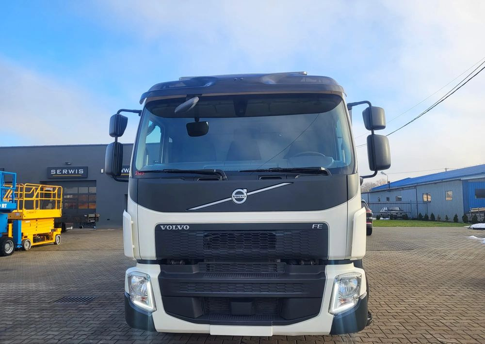 Volvo FE 320 - Szemetesautó: 3 kép. Volvo FE 320 - Szemetesautó: 3 kép.
