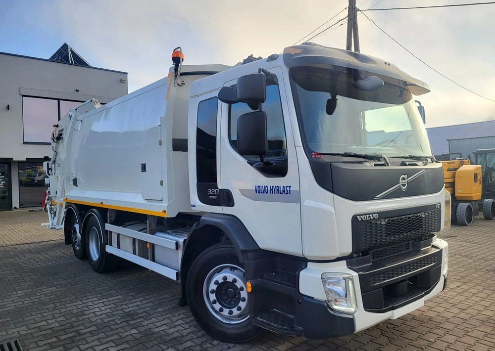 Volvo FE 320 - Szemetesautó: 2 kép. Volvo FE 320 - Szemetesautó: 2 kép.