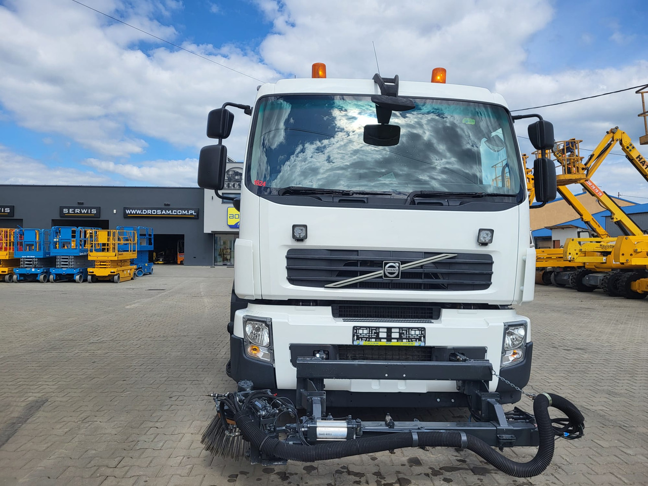 Volvo FE 320 two engines lízing Volvo FE 320 two engines: 11 kép.