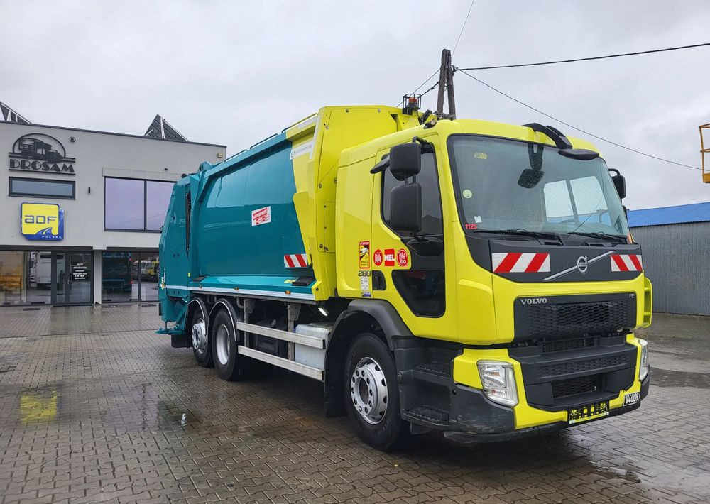 Volvo FE 380 6x2 EURO VI - Szemetesautó: 2 kép. Volvo FE 380 6x2 EURO VI - Szemetesautó: 2 kép.