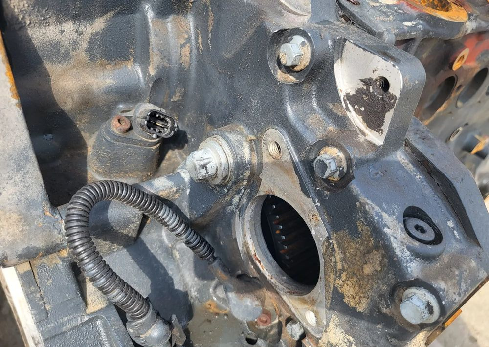 Wał korbowy RENAULT DXi VOLVO - Motor - Teherautó: 3 kép. Wał korbowy RENAULT DXi VOLVO - Motor - Teherautó: 3 kép.
