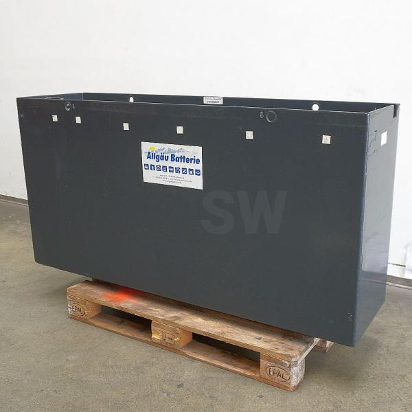 ALLGÄU BATTERIE 80 Volt 4 PzS 620 Ah - Akkumulátor: 1 kép. ALLGÄU BATTERIE 80 Volt 4 PzS 620 Ah - Akkumulátor: 1 kép.