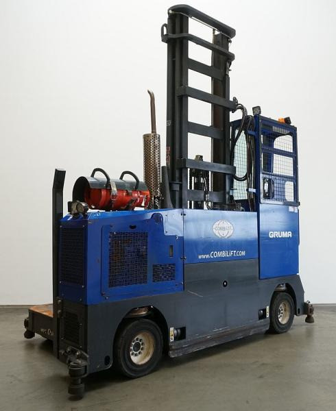 Combilift C2500GT - Oldalrakodó targoncá: 1 kép. Combilift C2500GT - Oldalrakodó targoncá: 1 kép.
