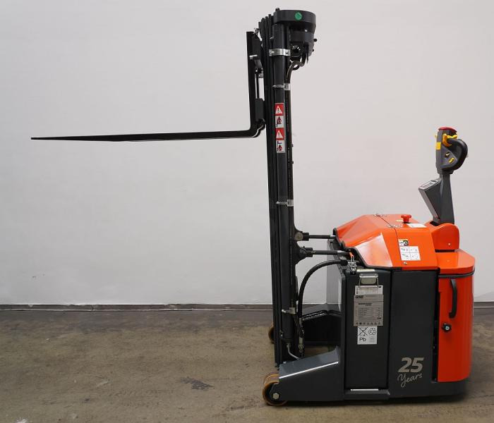 Combilift CS1250 - Emelőtargoncá: 4 kép. Combilift CS1250 - Emelőtargoncá: 4 kép.