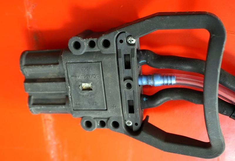 GRUMA 24 Volt 3 PzS 375 Ah - Akkumulátor - Anyagmozgató gép: 4 kép. GRUMA 24 Volt 3 PzS 375 Ah - Akkumulátor - Anyagmozgató gép: 4 kép.