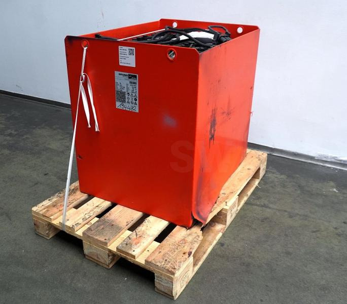 GRUMA 48 Volt 5 PzS 700 Ah - Akkumulátor: 1 kép. GRUMA 48 Volt 5 PzS 700 Ah - Akkumulátor: 1 kép.