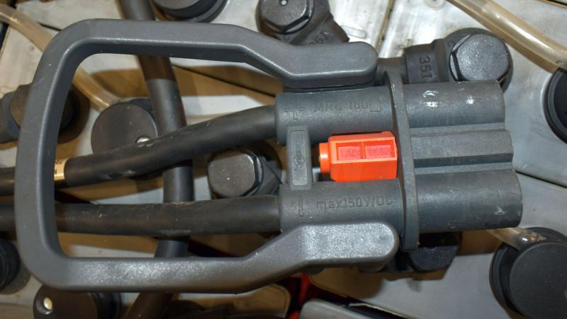 GRUMA 80 Volt 4 PzS 460 Ah - Akkumulátor - Anyagmozgató gép: 4 kép. GRUMA 80 Volt 4 PzS 460 Ah - Akkumulátor - Anyagmozgató gép: 4 kép.