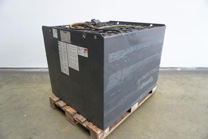 GRUMA 80 Volt 5 PzS 775 Ah - Akkumulátor: 1 kép. GRUMA 80 Volt 5 PzS 775 Ah - Akkumulátor: 1 kép.