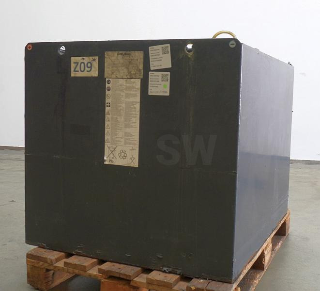 GRUMA 80 Volt 5 PzS 775 Ah - Akkumulátor: 1 kép. GRUMA 80 Volt 5 PzS 775 Ah - Akkumulátor: 1 kép.