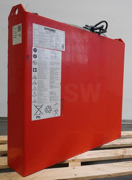 HAWKER 24 Volt 2 PzB 200 Ah - Akkumulátor - Anyagmozgató gép: 1 kép. HAWKER 24 Volt 2 PzB 200 Ah - Akkumulátor - Anyagmozgató gép: 1 kép.