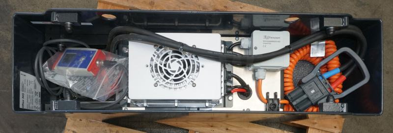 Industrie Automation 24 Volt 140 Ah - Akkumulátor: 3 kép. Industrie Automation 24 Volt 140 Ah - Akkumulátor: 3 kép.