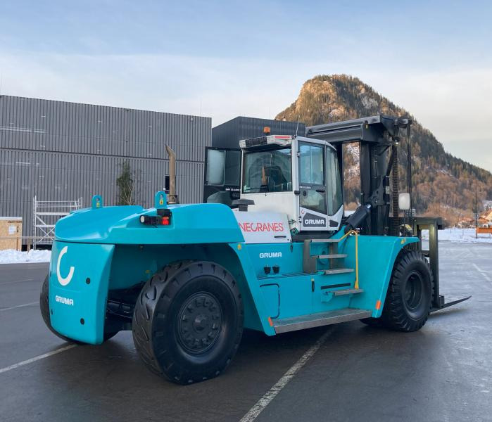 KONECRANES SMV33-1200C - Dízel targonca: 2 kép. KONECRANES SMV33-1200C - Dízel targonca: 2 kép.