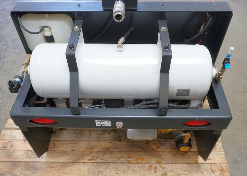 LINDE Kompressor für Druckluftbremsanlage Linde P 80 - Kompresszor, sűrített levegő rendszer - Elektromos vontató: 4 kép. LINDE Kompressor für Druckluftbremsanlage Linde P 80 - Kompresszor, sűrített levegő rendszer - Elektromos vontató: 4 kép.
