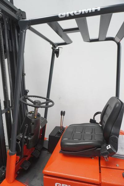 Linde E 12 Z 324 - Elektromos targonca: 3 kép. Linde E 12 Z 324 - Elektromos targonca: 3 kép.