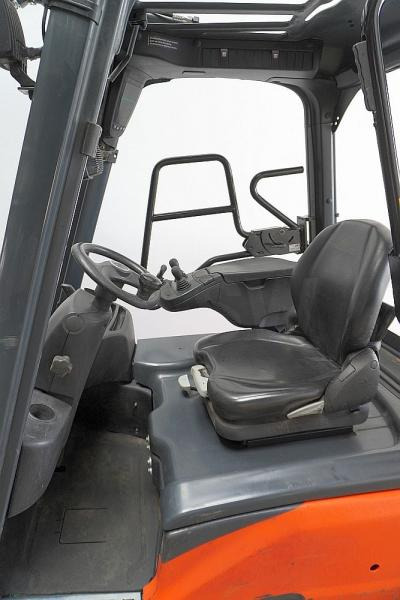Linde E 14 EVO 386-02 - Elektromos targonca: 3 kép. Linde E 14 EVO 386-02 - Elektromos targonca: 3 kép.