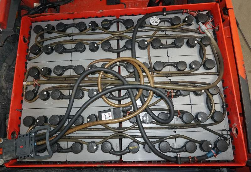 Linde E 16 EVO 386-02 - Elektromos targonca: 5 kép. Linde E 16 EVO 386-02 - Elektromos targonca: 5 kép.