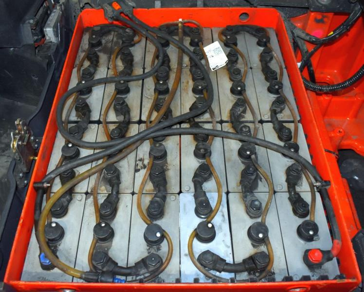 Linde E 16 H EVO 386-02 - Elektromos targonca: 5 kép. Linde E 16 H EVO 386-02 - Elektromos targonca: 5 kép.