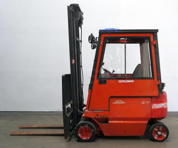 Linde E 16 P 322 - Elektromos targonca: 4 kép. Linde E 16 P 322 - Elektromos targonca: 4 kép.