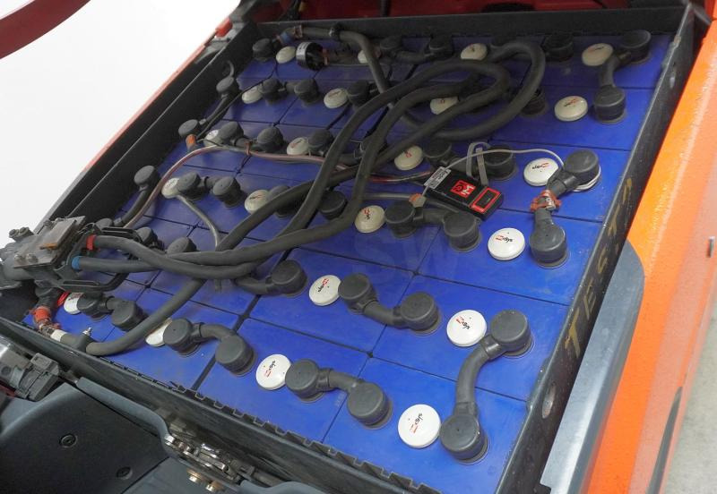 Linde E 18 L EVO 386-02 - Elektromos targonca: 4 kép. Linde E 18 L EVO 386-02 - Elektromos targonca: 4 kép.