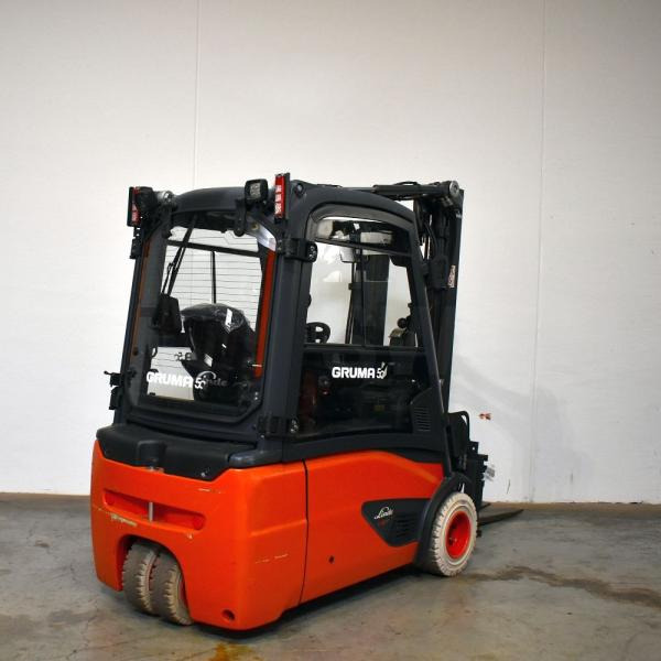 Linde E 18 L EVO 386-02 - Elektromos targonca: 2 kép. Linde E 18 L EVO 386-02 - Elektromos targonca: 2 kép.