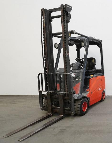 Linde E 18 PH 386 - Elektromos targonca: 1 kép. Linde E 18 PH 386 - Elektromos targonca: 1 kép.
