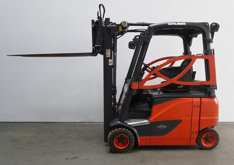 Linde E 18 PH EVO 386-02 - Elektromos targonca: 4 kép. Linde E 18 PH EVO 386-02 - Elektromos targonca: 4 kép.