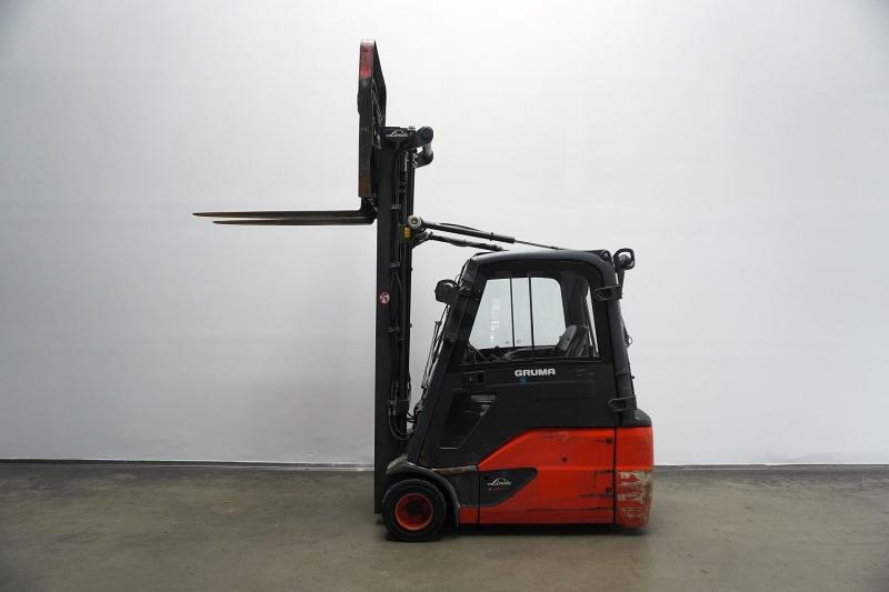 Linde E 20 L EVO 386-02 - Elektromos targonca: 4 kép. Linde E 20 L EVO 386-02 - Elektromos targonca: 4 kép.
