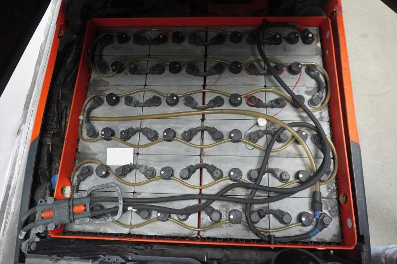 Linde E 20 L EVO 386-02 - Elektromos targonca: 5 kép. Linde E 20 L EVO 386-02 - Elektromos targonca: 5 kép.