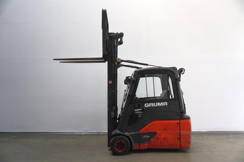 Linde E 20 L EVO 386-02 - Elektromos targonca: 4 kép. Linde E 20 L EVO 386-02 - Elektromos targonca: 4 kép.