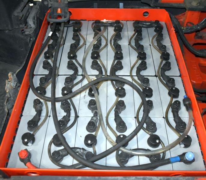 Linde E 20 P EVO 386-02 - Elektromos targonca: 5 kép. Linde E 20 P EVO 386-02 - Elektromos targonca: 5 kép.