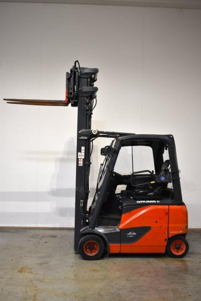 Linde E 20 PH EVO 386-02 - Elektromos targonca: 4 kép. Linde E 20 PH EVO 386-02 - Elektromos targonca: 4 kép.