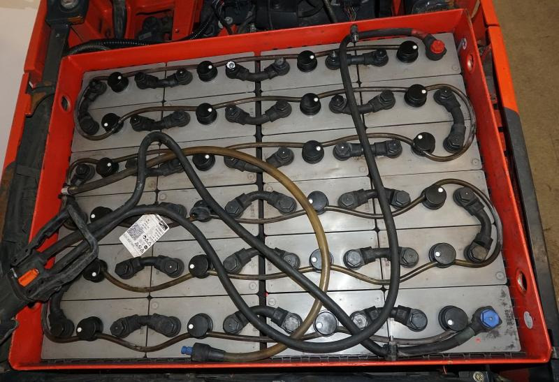 Linde E 20 PH EVO 386-02 - Elektromos targonca: 5 kép. Linde E 20 PH EVO 386-02 - Elektromos targonca: 5 kép.