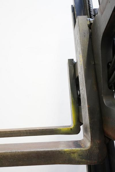 Linde E 25 387 - Elektromos targonca: 4 kép. Linde E 25 387 - Elektromos targonca: 4 kép.