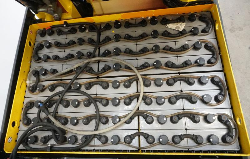 Linde E 30 387 - Elektromos targonca: 5 kép. Linde E 30 387 - Elektromos targonca: 5 kép.