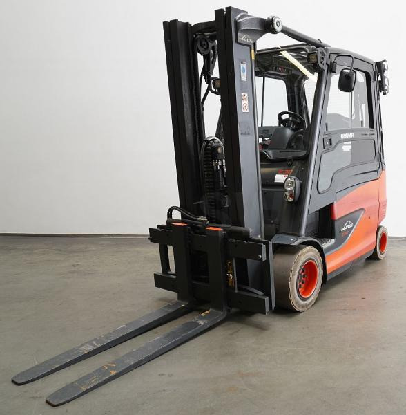 Linde E 30/600 HL 387 - Elektromos targonca: 1 kép. Linde E 30/600 HL 387 - Elektromos targonca: 1 kép.